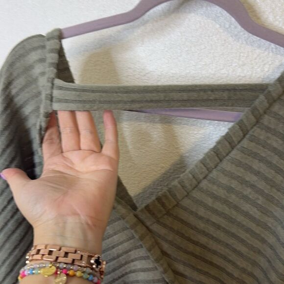 NWT- V-Neck Maternity ribbed Sweater Dress- Size Small - Picture 11 of 11